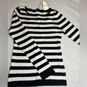 Large B&W women Blouse